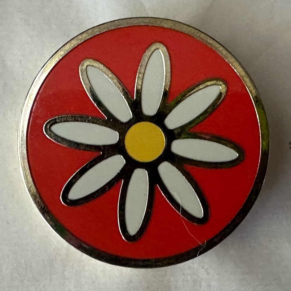 Enamel Quaint Daisy Coral PopSocket Top USED